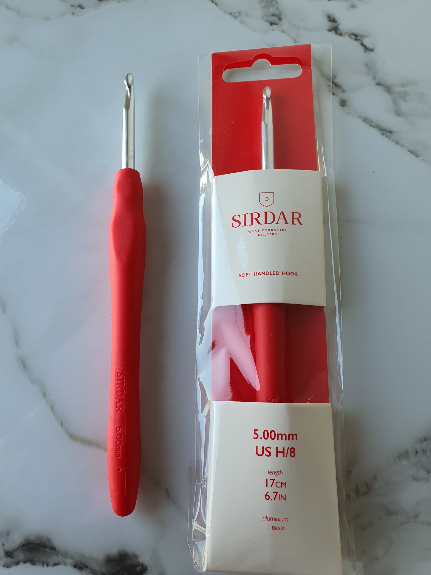 Size 5.00mm ~ Soft handle Crochet Hook by Sirdar