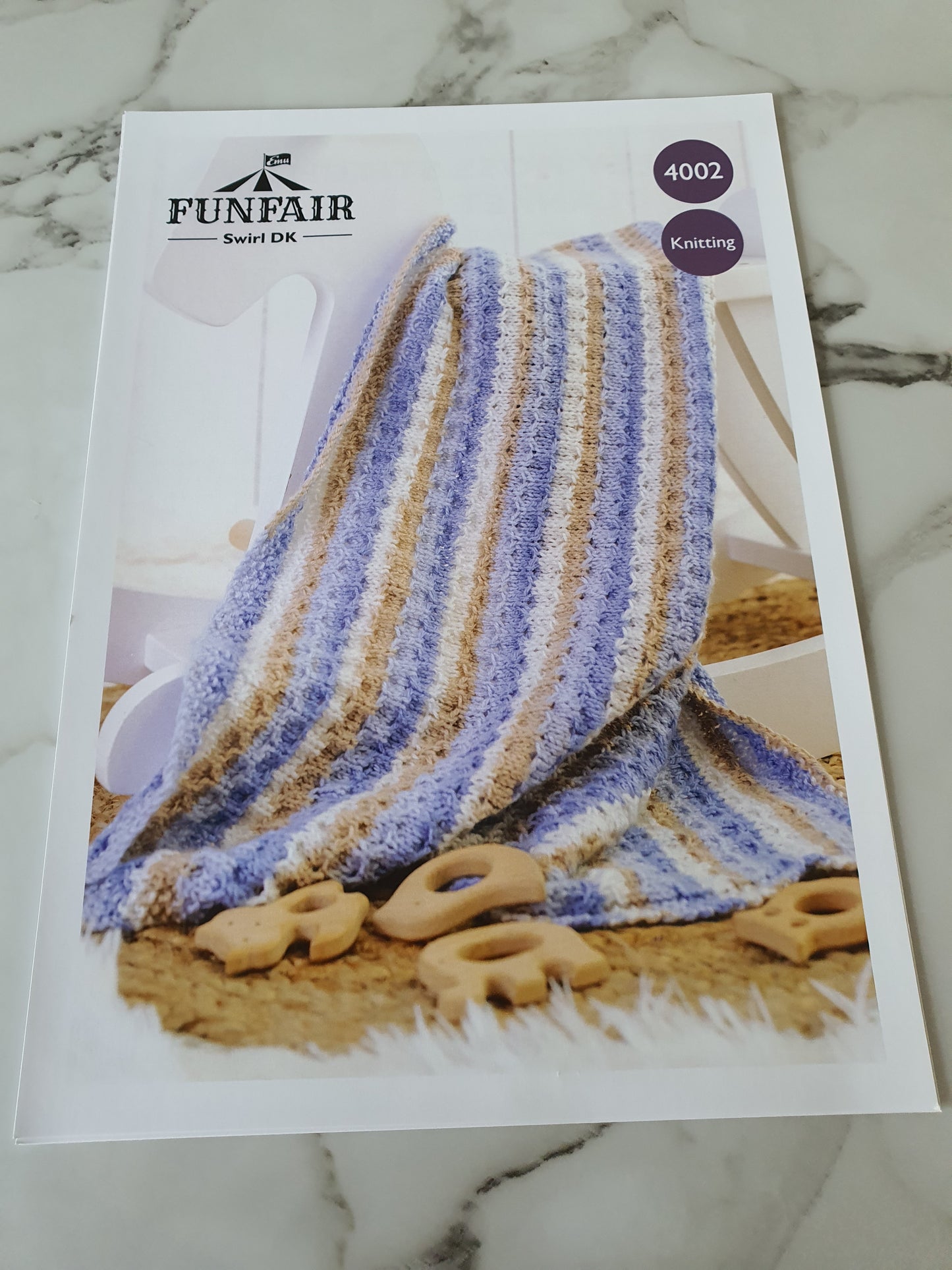 Stripey Moss Stitch Cot Blanket Knitting Pattern No 4042 Funfair Swirl